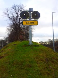 Schild Schleuse Gleesen