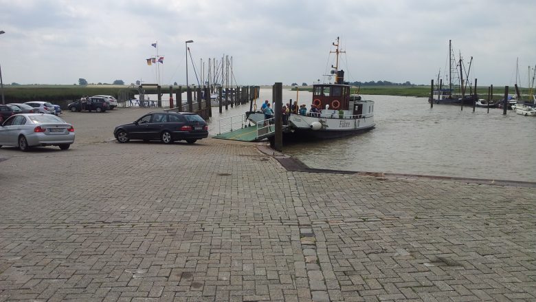 Ems-Fähre Ditzum-Petkum